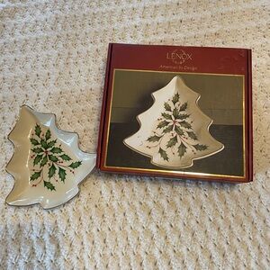 Lenox Holiday Tree-Shaped Dish - Cream and Green